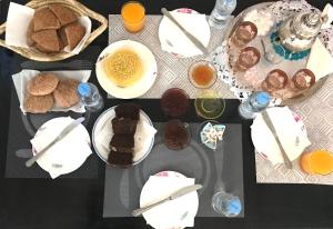摩洛哥传统庭院内部或周边提供的食物
