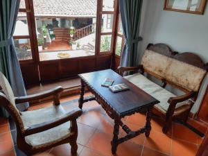 Χώρος καθιστικού στο Hotel Mesón de los Virreyes