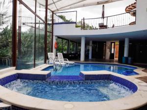 Πισίνα στο ή κοντά στο Hotel Mesón de los Virreyes