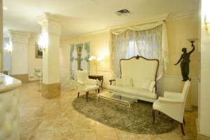 A seating area at Zanhotel Tre Vecchi