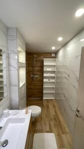 Koupelna v ubytování Luxury APARTMAN BILI + 37 fotografií