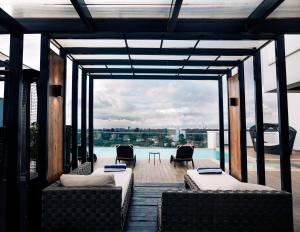 Posezení v ubytování Trademark Hotel, a Member of Design Hotels
