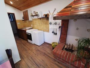Kuchyňa alebo kuchynka v ubytovaní Apartment Kika