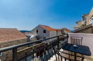 Balkón nebo terasa v ubytování Apartments Life