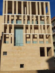 Budynek, w którym mieści się apartament
