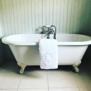 A bathroom at Craggan Lodge