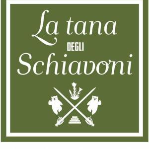 una señal que dice la tiana delhi sultanoren en La Tana degli Schiavoni, en Pratola Peligna