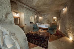 Posezení v ubytování Sarnich Cave Suites