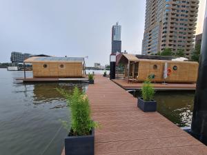 Fotografia z galérie ubytovania Wikkelboat Nr1 at Floating Rotterdam Rijnhaven v Rotterdame