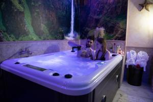 Afbeelding uit fotogalerij van APARTAMENTO ESTRELLA SAUNA SPa JACUZZI in Alhama de Aragón