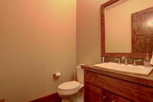 Ένα μπάνιο στο Points West townhouse