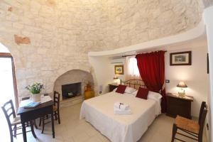 A seating area at Antica Aia B&B