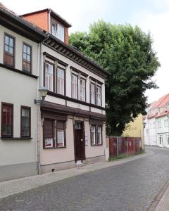 Afbeelding uit fotogalerij van Gästezimmer zum rotem Karpfen in Erfurt