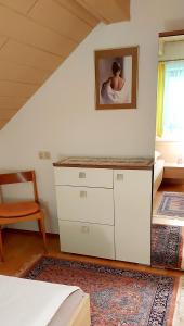 Postel nebo postele na pokoji v ubytování Ferienwohnung Nadine Egger