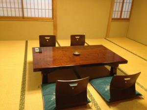 Ruang makan di ryokan