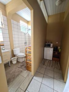 A bathroom at TEA TAHITI Holidays