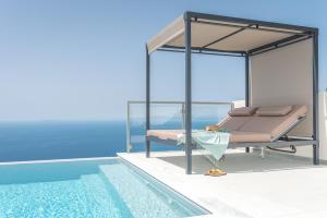 The swimming pool at or close to Owl Villas