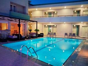 The swimming pool at or close to Zannis Hotel
