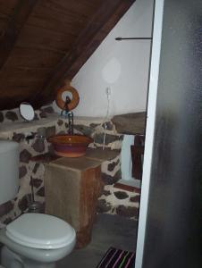Kopalnica v nastanitvi Ovile Juanne Loddo + 37 fotografij