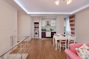 Kuhinja ili čajna kuhinja u objektu Onix Apart Hotel