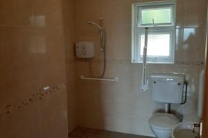 A bathroom at Lovely Innishmore Island Farmhouse