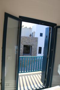 Balkón nebo terasa v ubytování Paros-Memories-Neubau-Villen, Sportpool