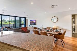 Gallery image of Sub Penthouse Luxe suit, CBD, secure parking, in Hobart