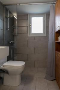 Koupelna v ubytování CHROMA Lodge Rafina