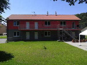 Budova, v ktorej sa apartmán nachádza