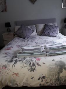 Łóżko lub łóżka w pokoju w obiekcie Tarbert - Room Only