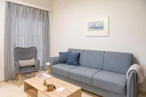 Posezení v ubytování CHROMA Lodge Rafina
