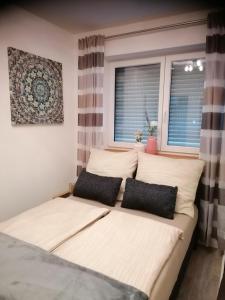 Afbeelding uit fotogalerij van Pension Zur Alten Post in Untermeitingen