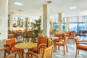 Restaurace v ubytování Xenios Theoxenia Hotel + 34 fotografií