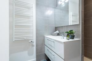 Bright 1 Bdr in the Old Town