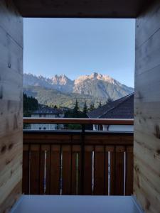 Nespecifikovaný výhled na hory nebo výhled na hory při pohledu z hotelu