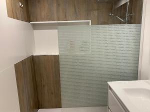 Koupelna v ubytování Apartamento en Torre Valentina, la mejor playa a dos minutos en San Antonio de Calonge