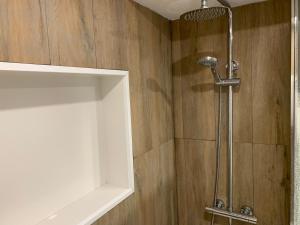 Koupelna v ubytování Apartamento en Torre Valentina, la mejor playa a dos minutos en San Antonio de Calonge