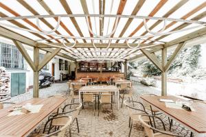 Restoran atau tempat lain untuk makan di Na Knížecí Husinec