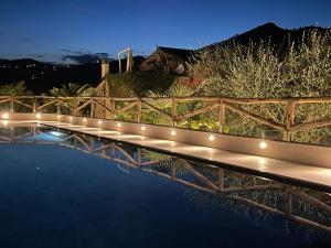 The swimming pool at or close to Borgata Cantone Country House B&B