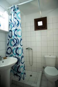 Ванна кімната в flamingo colour valey house