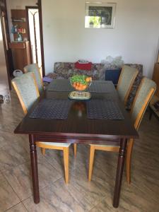 Ein Sitzbereich in der Unterkunft Holiday House Crik