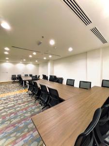 Kawasan bisnes dan/atau bilik persidangan di Alsahwa Hotel