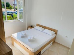 DEJA BLUE Beach House Bay of Lalzi Durres Gjiri Lalzit - Image 10