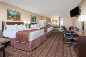 Gallery image of Econolodge Inn and Suites in Medicine Hat