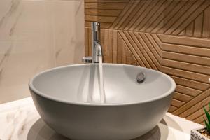 Kúpeľňa v ubytovaní POUNEDES LUXURY SUITES