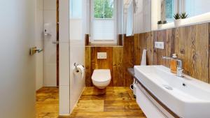 Ein Badezimmer in der Unterkunft Pension Bottwartal