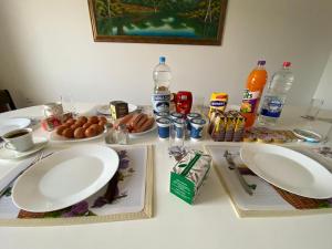 Cibo presso la stanza in casa privata o nelle vicinanze