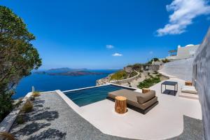 Gallery image of Azanti Suites - Adults Only in Megalokhori