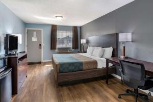 Gallery image of Econo Lodge Inn & Suites South Sandusky in Sandusky