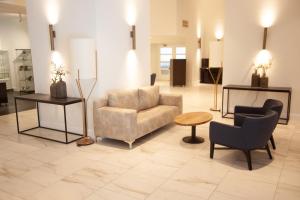 Posezení v ubytování King Solomon Hotel Tiberias
